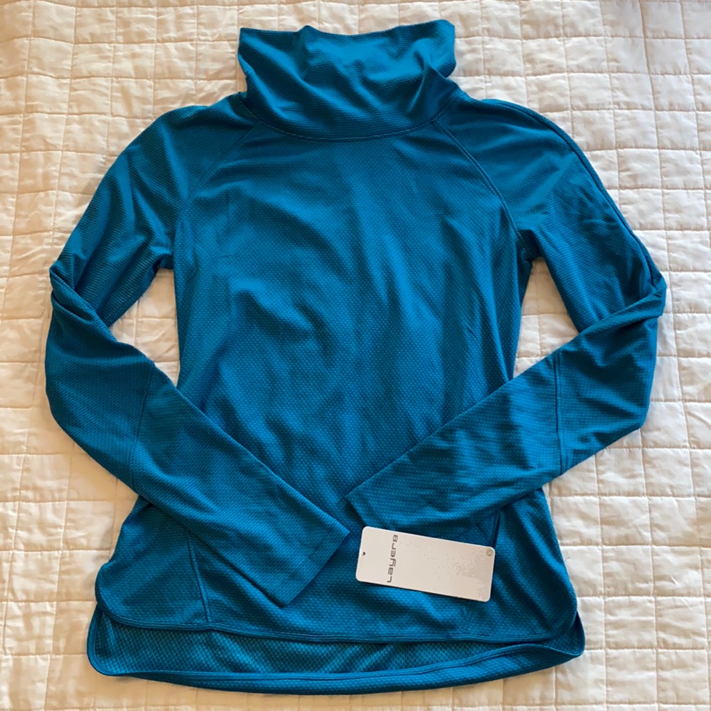 Women’s Layer 8 Final Rep Pullover Shirt Size S